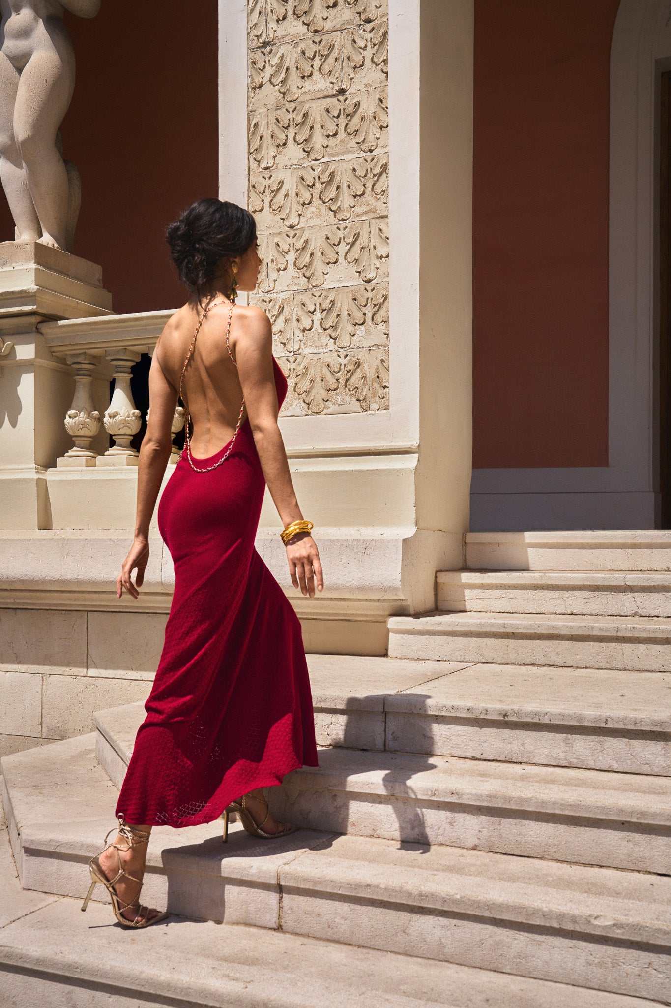 Robe dos nu en maille à chaîne – Rouge