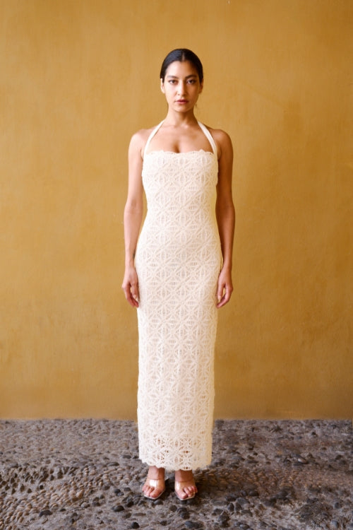 米色珍珠鉤織露背洋裝