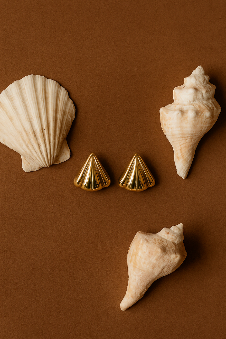 Vintage triangle shell earrings - Gold plated