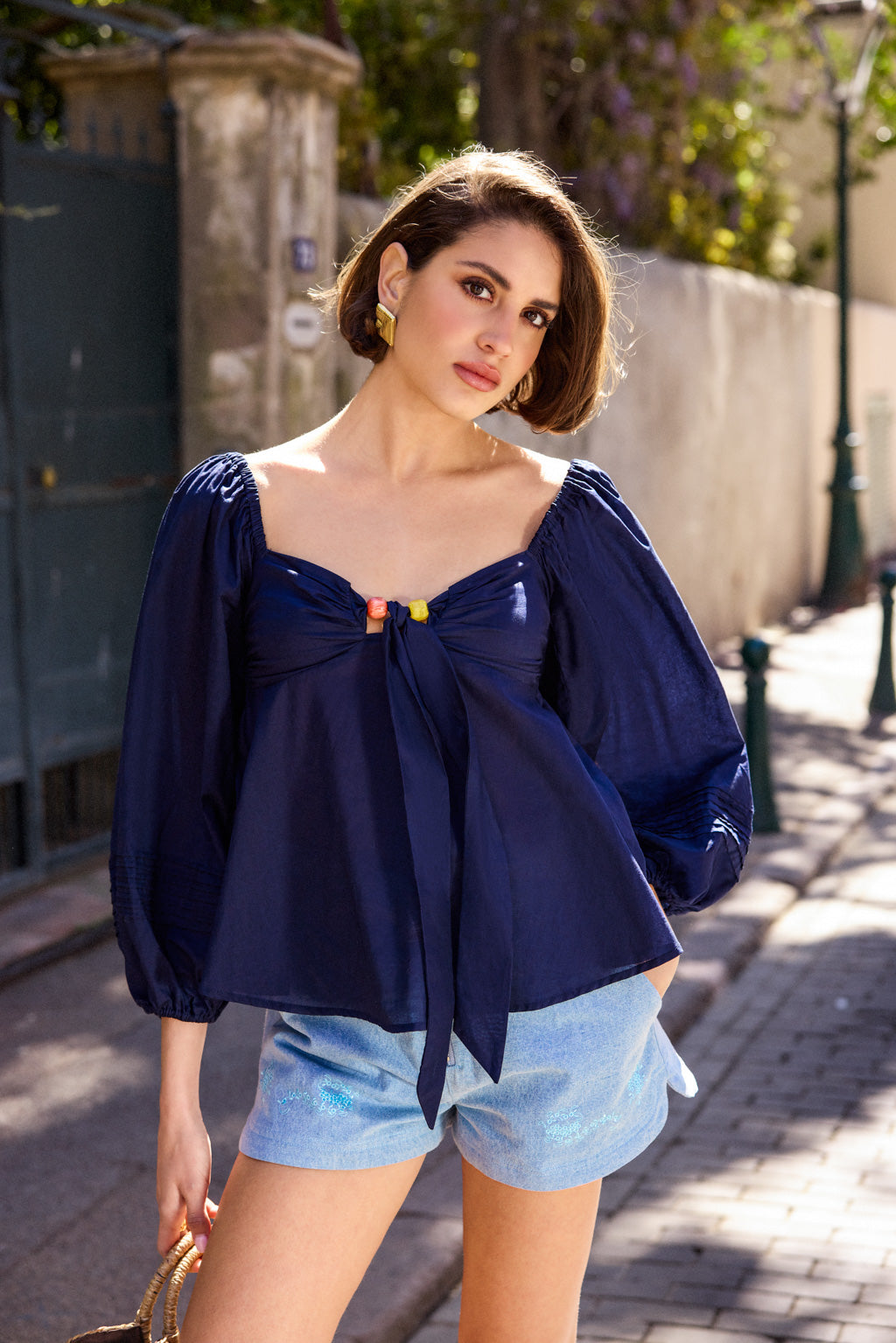 Short taille haute en jean avec broderies - Bleu clair