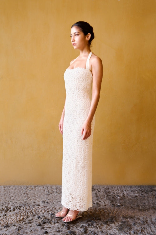 米色珍珠鉤織露背洋裝